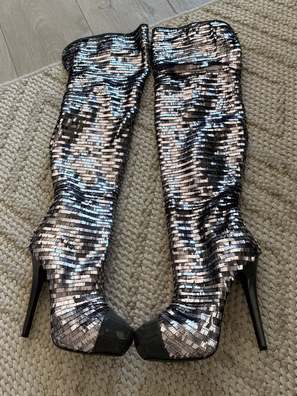 Beyonce/ Deron silver boots size 8.5